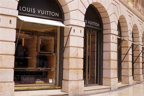 Louis Vuitton portafogli: i più apprezzati e come riconoscere i falsi.